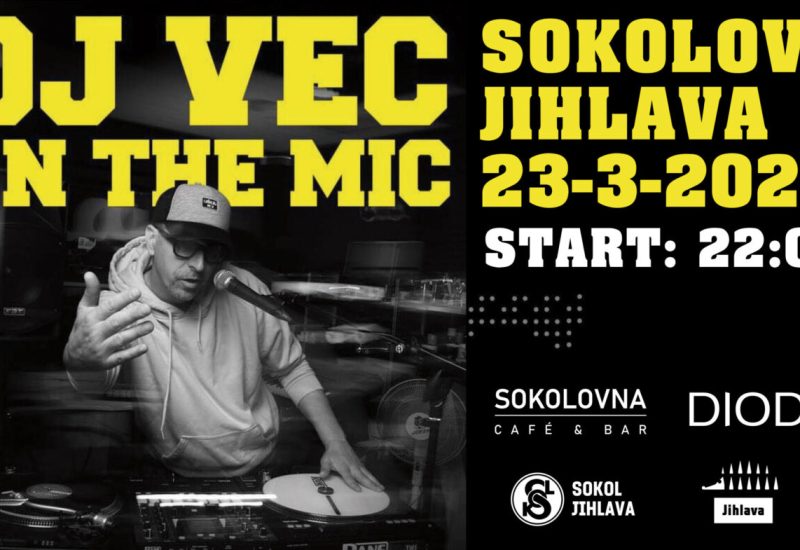 Kavárna_plakáty AKCE_DJ VEC FCB